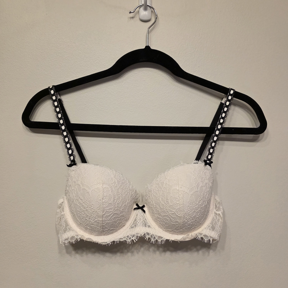 Victoria's Secret White Lace Bra with Black Straps